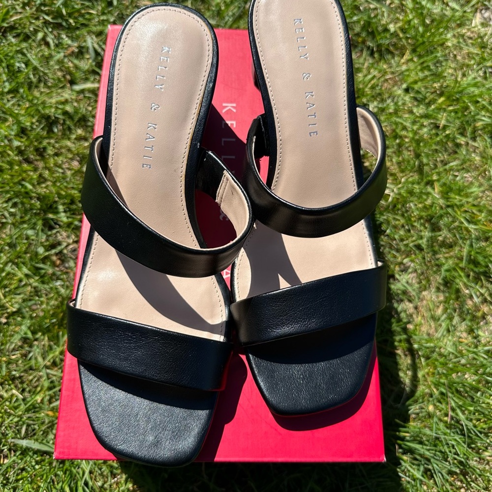 Kelly & Katie Black Women's Sandals
